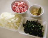 ほうれん草と豚こまのカレー作り方1写真