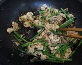 簡単！豚肉とニンニクの芽のマヨマス炒め作り方8写真