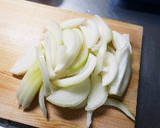 玉ねぎと豆腐が主役の簡単豚汁作り方1写真