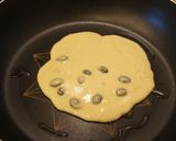 煮汁も入れて＊黒豆とバナナのホットケーキ作り方3写真