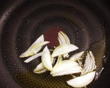 ★簡単★桜エビと豆苗のトマトパスタ作り方2写真