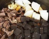 簡単牛スジ煮込み、ニンニク風味作り方5写真
