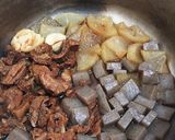簡単牛スジ煮込み、ニンニク風味作り方6写真