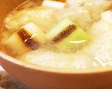 冬☆旬♪コロころ香ばし白葱のお味噌汁作り方7写真