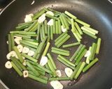 豚肉のニンニクの芽の塩ダレ炒め作り方2写真