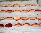 ❀粒餡と苺のよもぎ米粉ロール❀作り方10写真