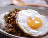 簡単♪ガッパオ飯（挽肉とバジルの炒飯）作り方8写真