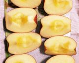 ピンクな林檎煮♪作り方1写真