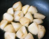 豚バラとホクホクじゃがいもの煮っ転がし♡作り方2写真