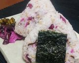 簡単美味い♪しば漬け塩昆布おむすび♪作り方2写真