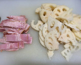 簡単！れんこんとベーコンのバター醤油炒め作り方1写真