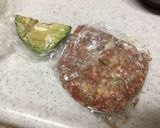 お弁当に餃子の具をリメイク！アボカド炒め作り方1写真