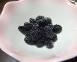 おせちの黒豆で(~o~)黒豆の甘納豆♪作り方2写真