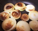 サバ缶ツナ缶でウマイ！焼き玉ねぎ作り方5写真
