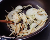 ジャガイモとヒジキのカレー炒め作り方2写真
