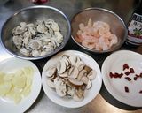 牡蠣と海老のアヒージョ＆オイルパスタ作り方2写真