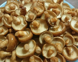 3種の冬きのこと里芋ワカメの激旨味噌汁作り方3写真