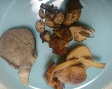 3種の冬きのこと里芋ワカメの激旨味噌汁作り方4写真