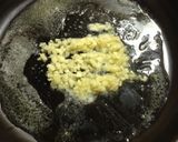 舞茸のバターニンニク醤油炒め作り方1写真