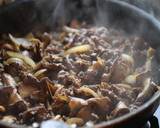 牛肉と舞茸のカレーソース炒め　作り方6写真