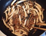 絶品♪簡単節約！納豆油揚げきのこの炒め物作り方3写真