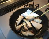 フライパンでカリッふわっ！ブリの照り焼き作り方2写真