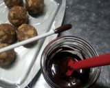 友チョコに☆まっくろくろすけケーキポップ作り方4写真