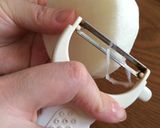 ピーラーで☆簡単楽チン♪面取り作り方1写真