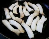超ぉ～簡単♪エリンギのバター醤油炒め❤作り方2写真