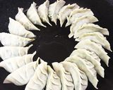 生姜ダブルで、にらとしいたけの餃子作り方3写真
