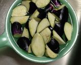 ☆カリカリ豚バラの旨味ナス炒め☆作り方1写真