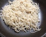 豚バラと白滝の甘辛煮作り方1写真