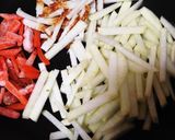 旬！！大根の甘辛炒め☆お弁当にも☆作り方1写真