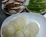 豚肉と玉ねぎのウスターソース炒め作り方1写真