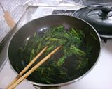 簡単 一品♪ 菜の花の 胡麻油 炒め!作り方4写真