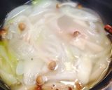 余り餃子や冷凍餃子をアレンジ!野菜スープ作り方1写真