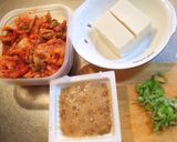 ダイエット中の夕飯☆キムチ納豆腐作り方1写真