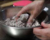 黒豆の煮汁をリメイク☆黒汁だんご作り方1写真