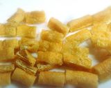 ご飯が進む！カリカリ油揚げと豆苗の油炒め作り方3写真