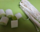 健康レシピ焼きえのきとネギで香ばし味噌汁作り方1写真