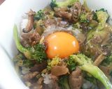 簡単!!余った牛丼の具にブロッコリー作り方5写真