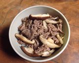 つゆだく!バターきのこ牛丼作り方4写真