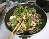 牛肉 セロリ マッシュルームの 炒め煮♪作り方5写真