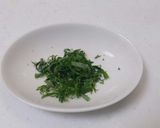 簡単〰あったか梅しそ納豆うどん作り方1写真