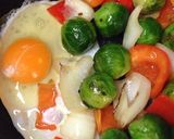 芽キャベツ炒め〜カレーヨーグルトソース〜作り方5写真