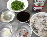 簡単！白ワインとめんつゆで作る♪牡蠣丼作り方3写真