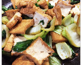 厚揚げ と チンゲン菜☆ヨシダソース炒め作り方3写真
