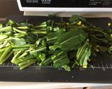 とろ～りチーズ✿アスパラ菜＆豚薄肉炒め作り方1写真