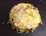 シコシコ麺の豚玉ソバ 広島お好み焼き作り方11写真