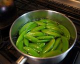 スナップエンドウのサッと炒めツナ＆塩昆布作り方1写真